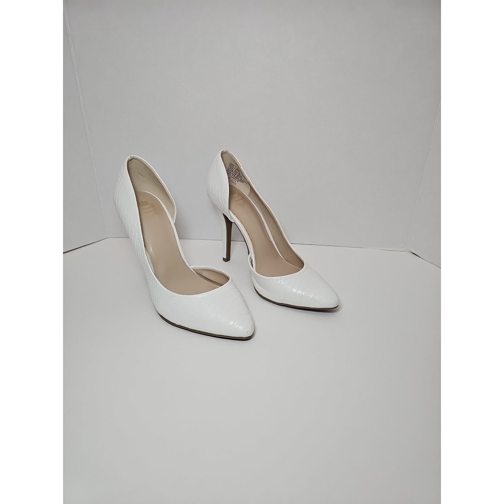 JUICY COUTURE SNAKESKIN TEXTURE PUMPS HEELS SZ 7 MED JCCYRAWHITE 4-5 INCH HEEL